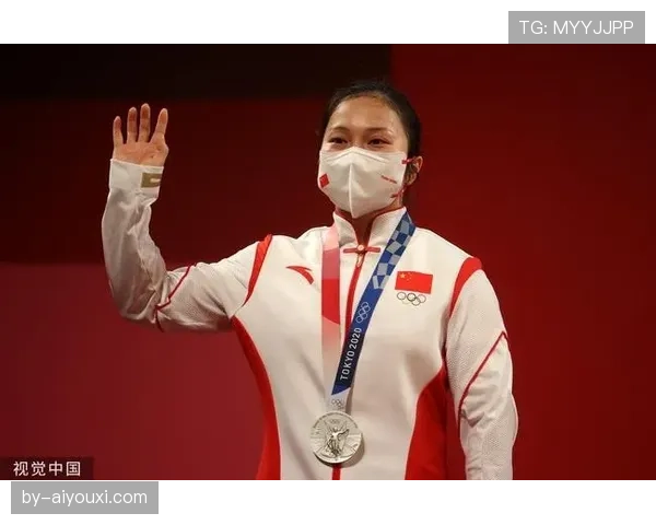 廖秋云训练完直接拎爱马仕去吃米其林，这姐活得比偶像剧还敢